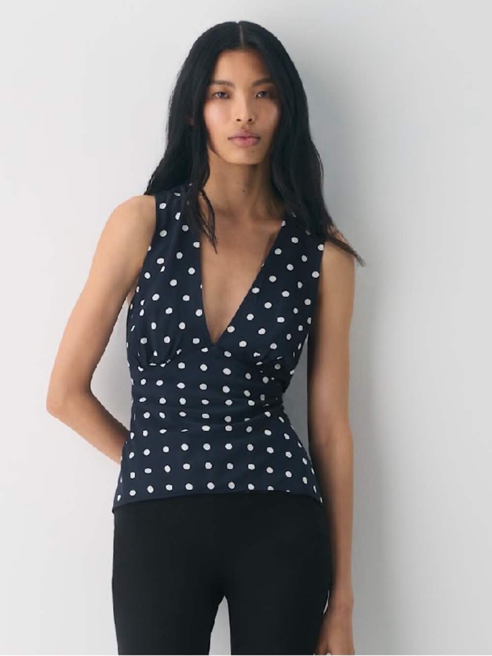 Aritzia Wilfred Navy Polka Dot V-Neck Sleeveless Top